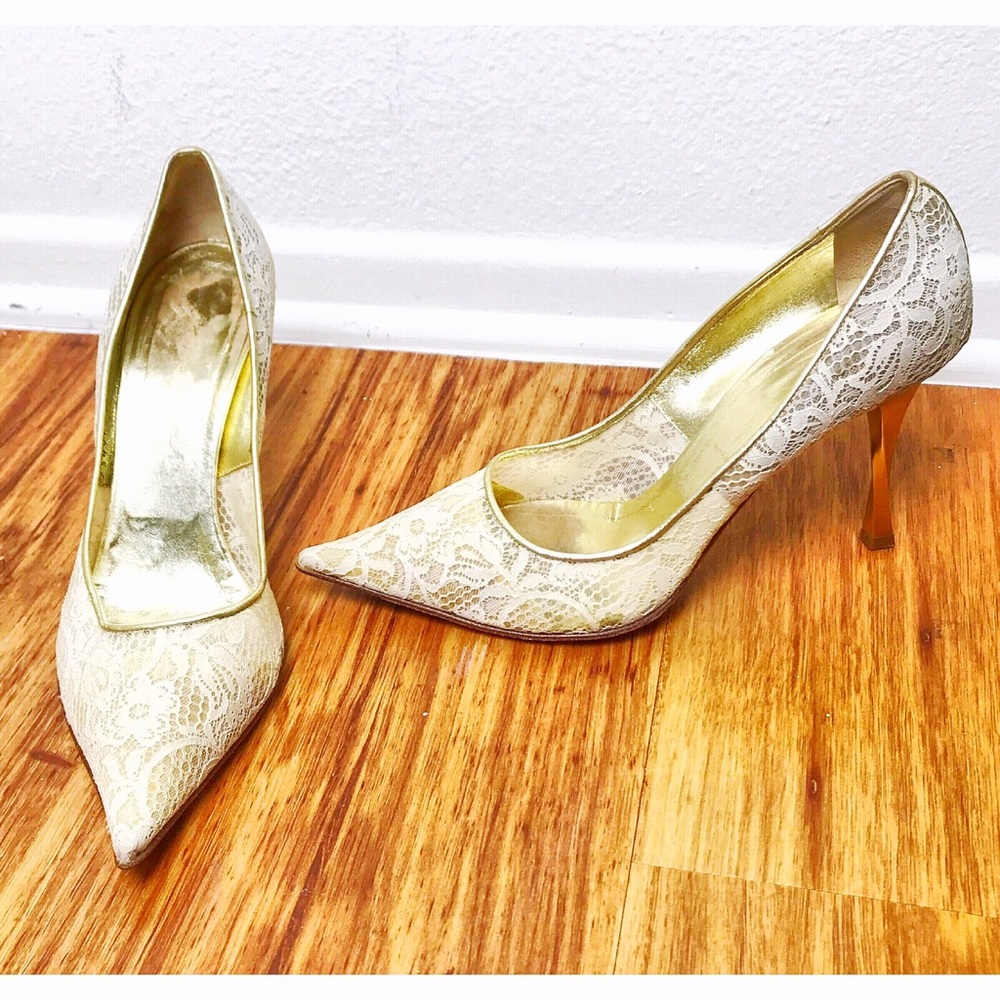 CASADEI White & Tan Lace Metallic Gold Pumps